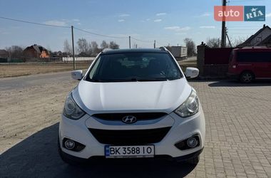 Внедорожник / Кроссовер Hyundai ix35 2011 в Березному