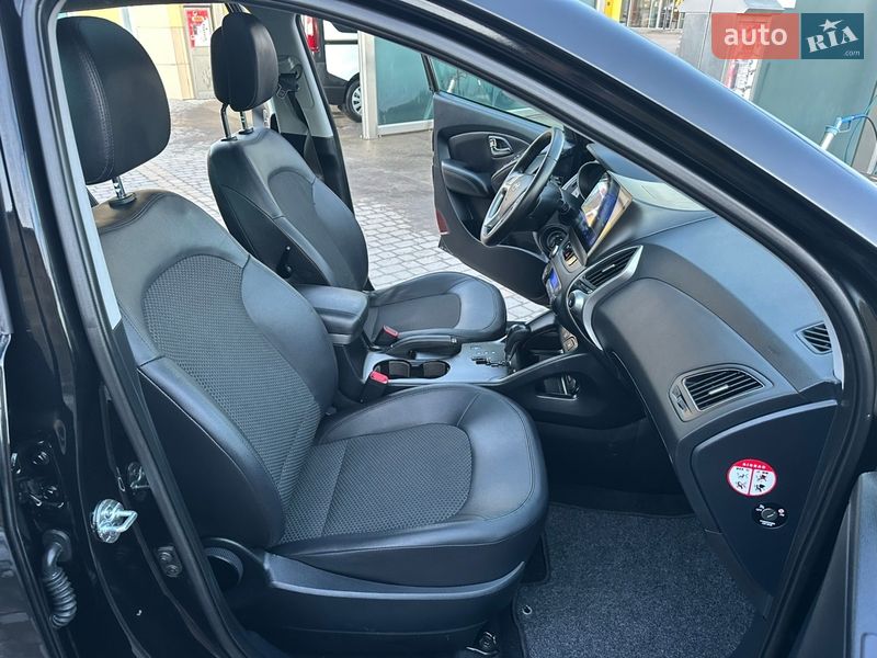 Внедорожник / Кроссовер Hyundai ix35 2012 в Дубно