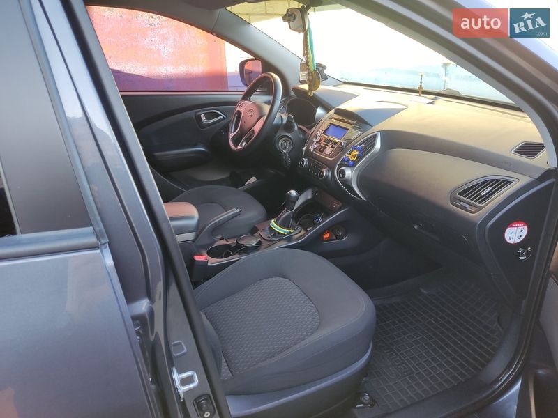 Внедорожник / Кроссовер Hyundai ix35 2010 в Днепре