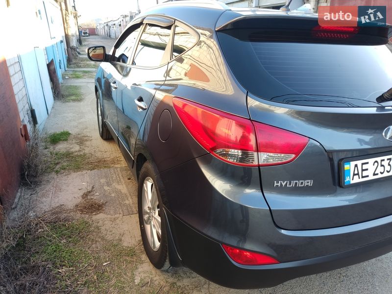 Внедорожник / Кроссовер Hyundai ix35 2010 в Днепре