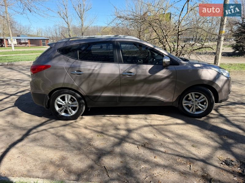 Внедорожник / Кроссовер Hyundai ix35 2012 в Каменском