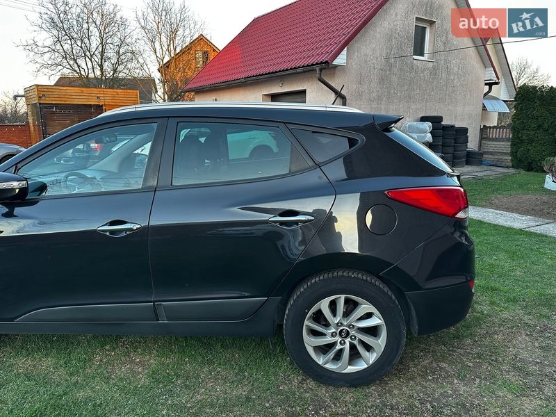 Внедорожник / Кроссовер Hyundai ix35 2011 в Ивано-Франковске
