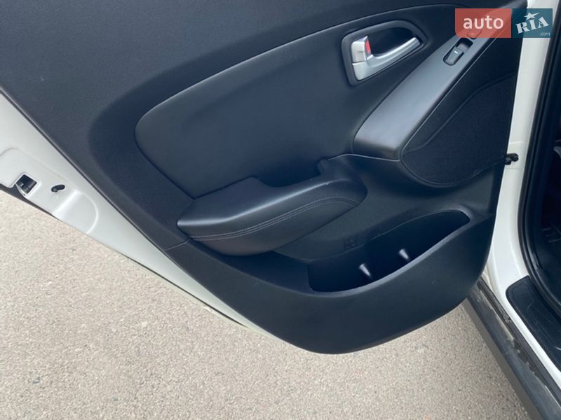 Внедорожник / Кроссовер Hyundai ix35 2014 в Ровно