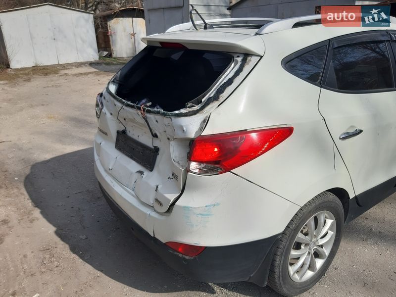Внедорожник / Кроссовер Hyundai ix35 2010 в Запорожье