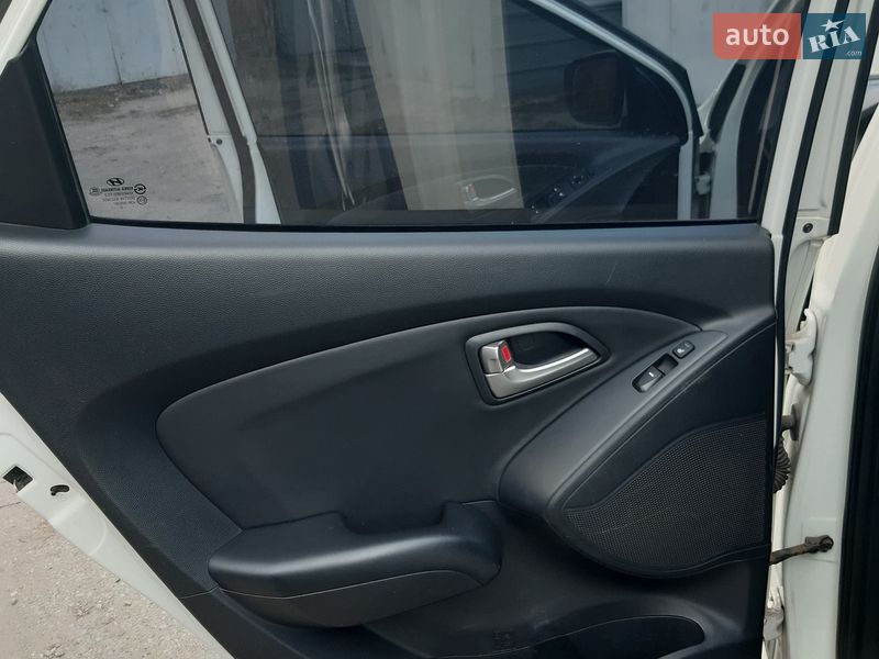 Внедорожник / Кроссовер Hyundai ix35 2010 в Запорожье