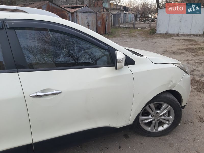 Внедорожник / Кроссовер Hyundai ix35 2010 в Запорожье