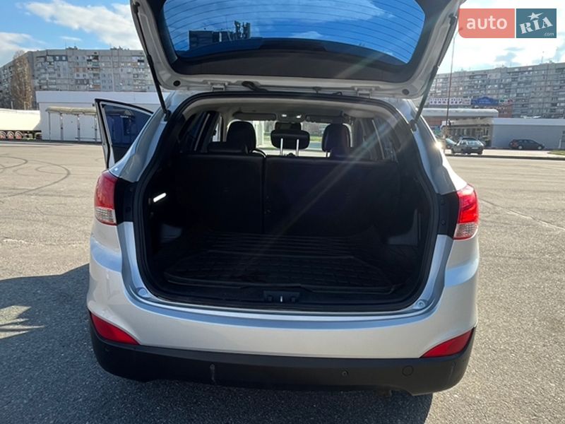 Внедорожник / Кроссовер Hyundai ix35 2011 в Харькове