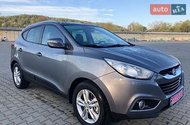 Внедорожник / Кроссовер Hyundai ix35 2011 в Черновцах
