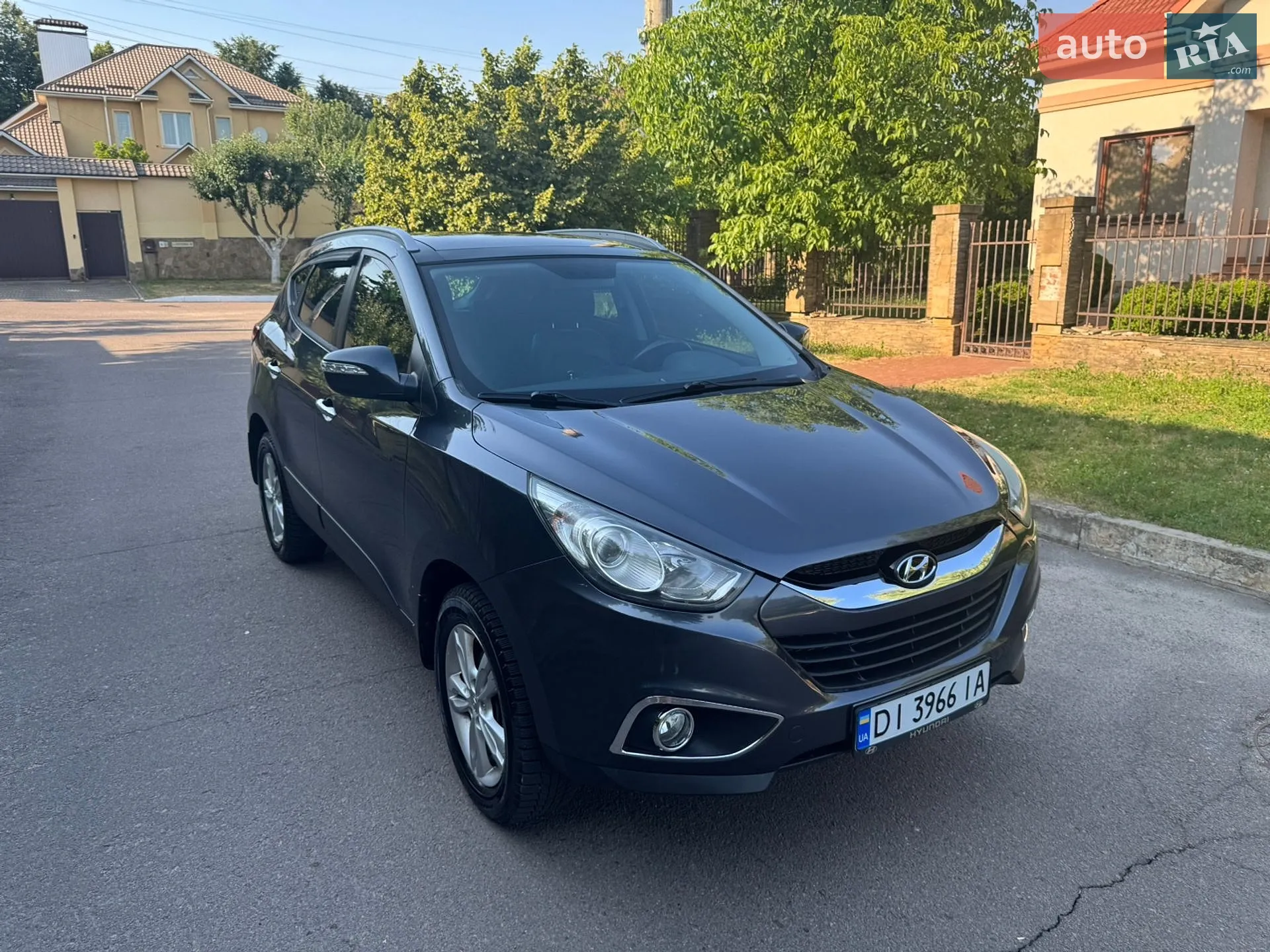 Hyundai ix35 2010 VIN U5YZU81BDBL063764 фото оголошення 2 з 9