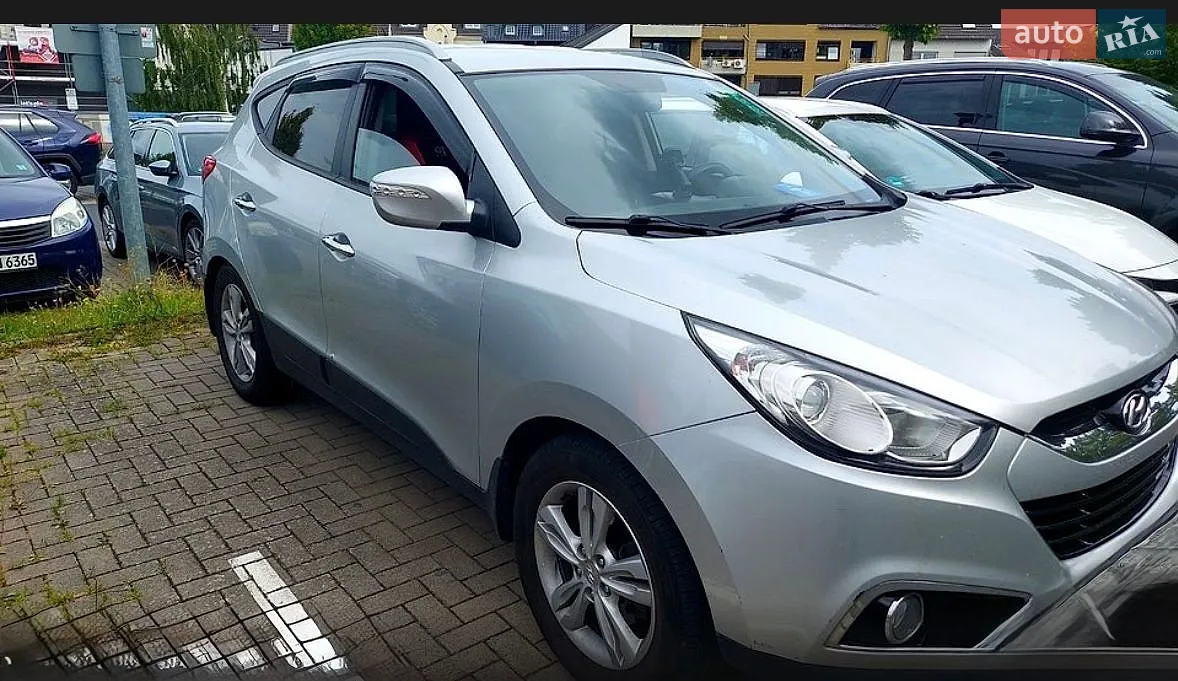 2011 Hyundai ix35 - фото 1