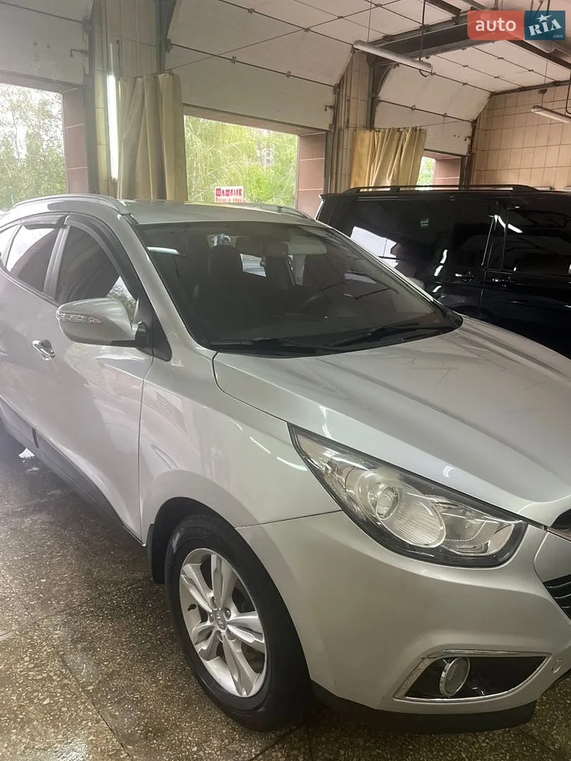 2011 Hyundai ix35 - фото 1