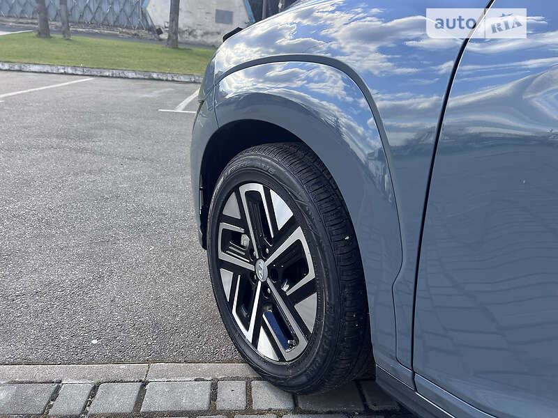 Внедорожник / Кроссовер Hyundai Kona Electric 2022 в Тернополе
