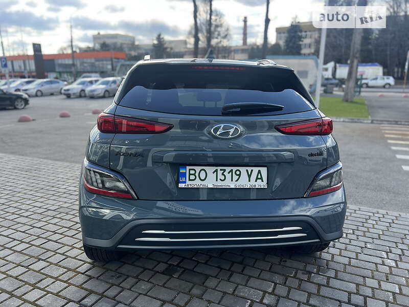 Внедорожник / Кроссовер Hyundai Kona Electric 2022 в Тернополе