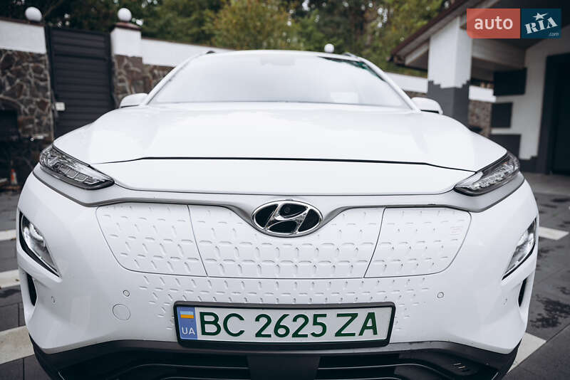 Позашляховик / Кросовер Hyundai Kona Electric 2021 в Золочеві