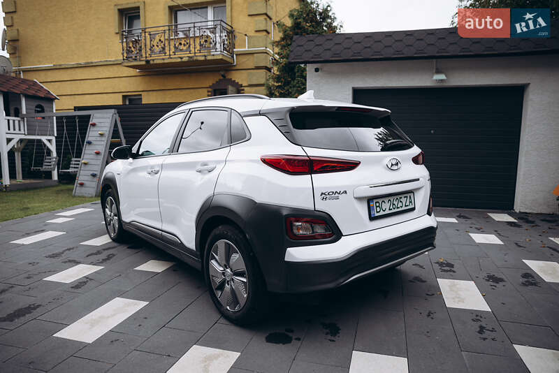 Позашляховик / Кросовер Hyundai Kona Electric 2021 в Золочеві