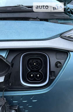 Внедорожник / Кроссовер Hyundai Kona Electric 2020 в 