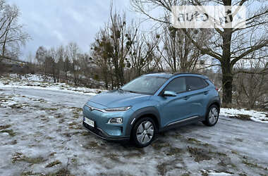 Внедорожник / Кроссовер Hyundai Kona Electric 2020 в 