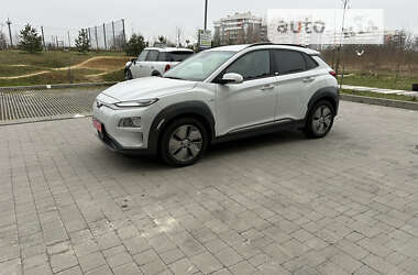 Позашляховик / Кросовер Hyundai Kona Electric 2020 в Дніпрі