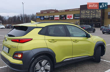 Внедорожник / Кроссовер Hyundai Kona Electric 2018 в 