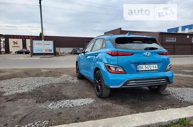 Внедорожник / Кроссовер Hyundai Kona Electric 2023 в Ровно