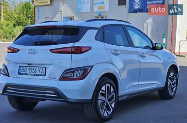 Внедорожник / Кроссовер Hyundai Kona Electric 2022 в Тернополе