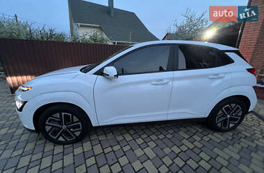 Позашляховик / Кросовер Hyundai Kona Electric 2021 в 