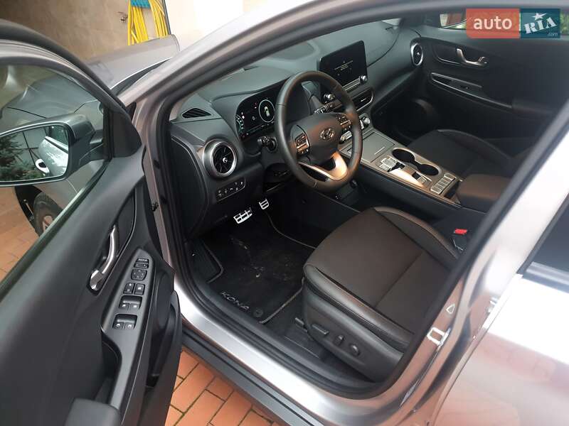 Внедорожник / Кроссовер Hyundai Kona Electric 2022 в Киеве