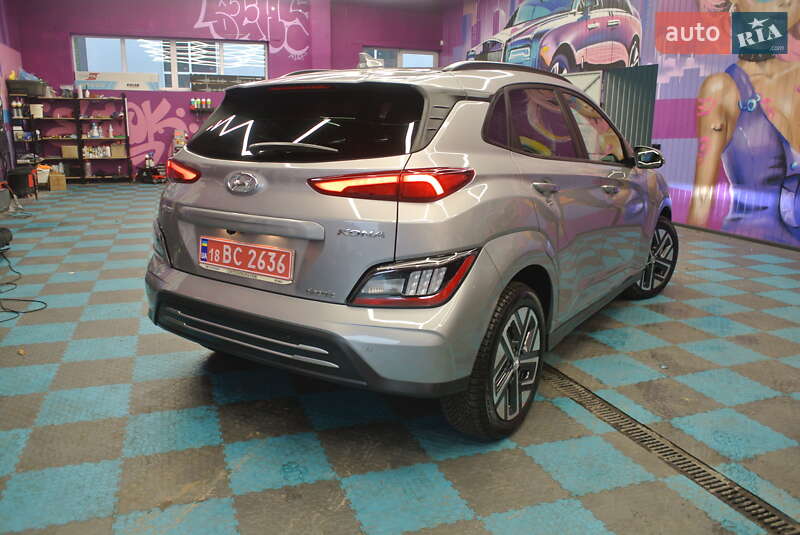 Внедорожник / Кроссовер Hyundai Kona Electric 2022 в Киеве