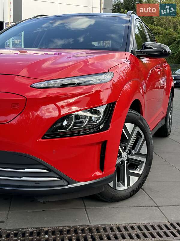 Внедорожник / Кроссовер Hyundai Kona Electric 2021 в Луцке
