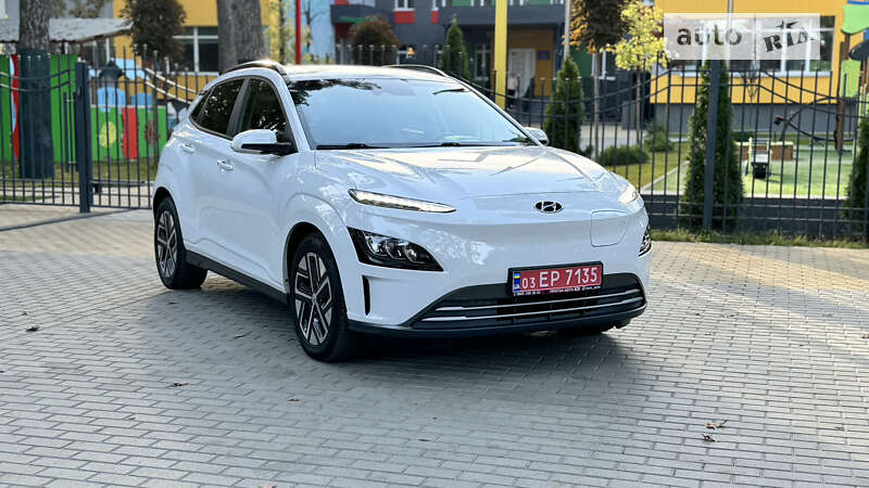 Позашляховик / Кросовер Hyundai Kona Electric 2021 в Києві