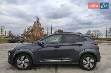 Позашляховик / Кросовер Hyundai Kona Electric 2018 в 