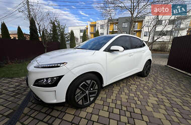 Позашляховик / Кросовер Hyundai Kona Electric 2021 в 