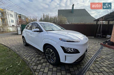 Позашляховик / Кросовер Hyundai Kona Electric 2021 в 