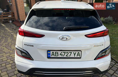 Позашляховик / Кросовер Hyundai Kona Electric 2021 в 