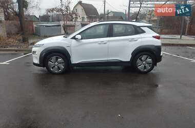 Внедорожник / Кроссовер Hyundai Kona Electric 2020 в 