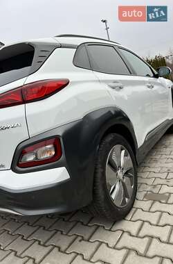 Позашляховик / Кросовер Hyundai Kona Electric 2019 в Дубні