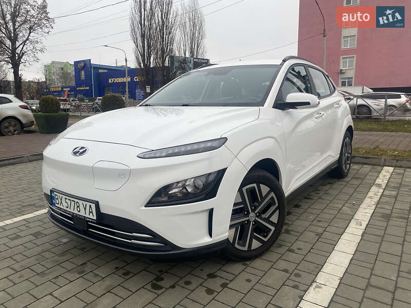 Внедорожник / Кроссовер Hyundai Kona Electric 2021 в Хмельницком