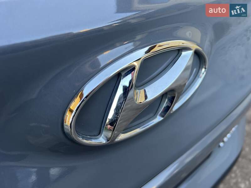 Позашляховик / Кросовер Hyundai Kona Electric 2019 в Львові
