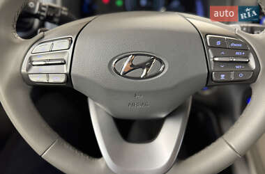Внедорожник / Кроссовер Hyundai Kona Electric 2019 в 