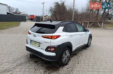 Внедорожник / Кроссовер Hyundai Kona Electric 2019 в 