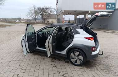 Внедорожник / Кроссовер Hyundai Kona Electric 2019 в 