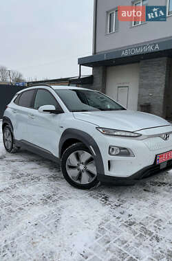 Внедорожник / Кроссовер Hyundai Kona Electric 2020 в Ровно