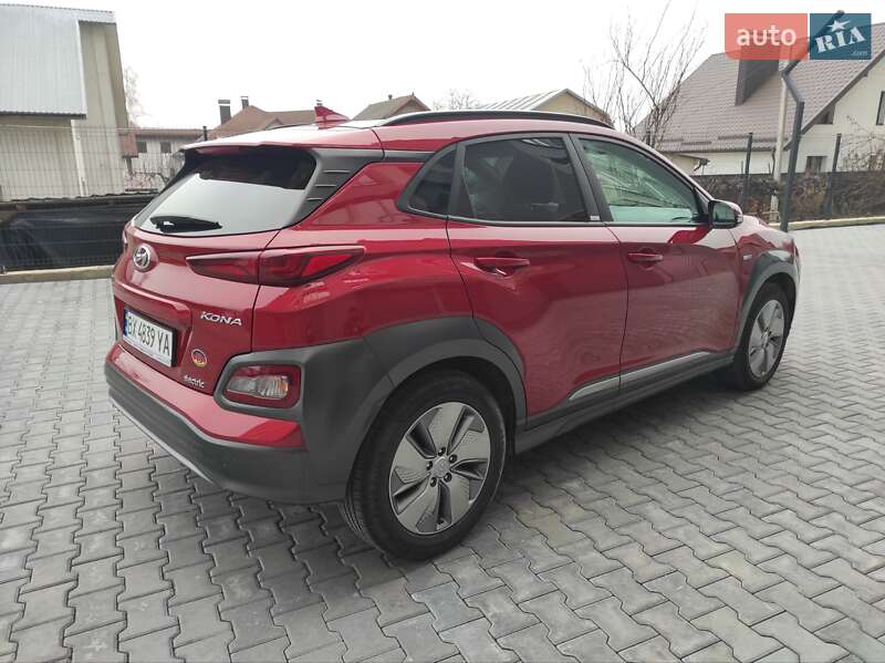 Внедорожник / Кроссовер Hyundai Kona Electric 2020 в Хмельницком