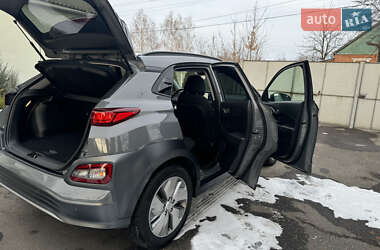 Внедорожник / Кроссовер Hyundai Kona Electric 2020 в 