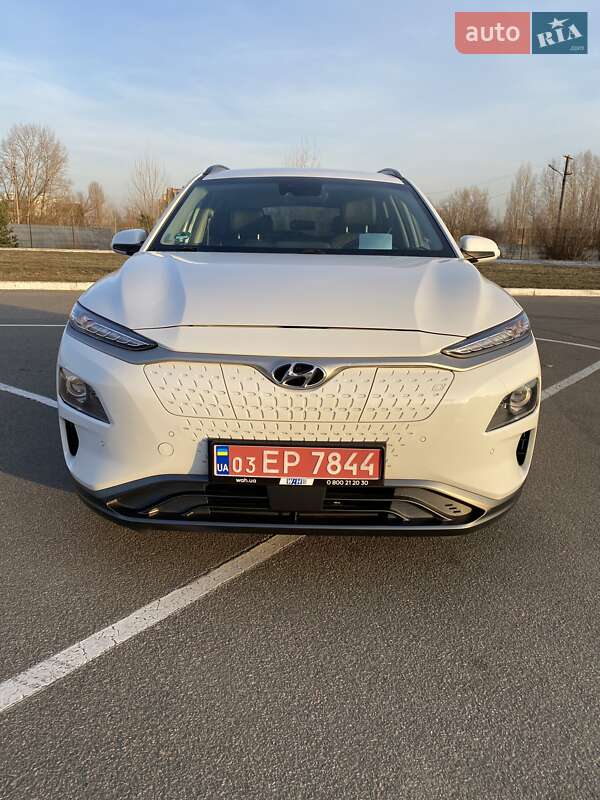 Внедорожник / Кроссовер Hyundai Kona Electric 2019 в Киеве