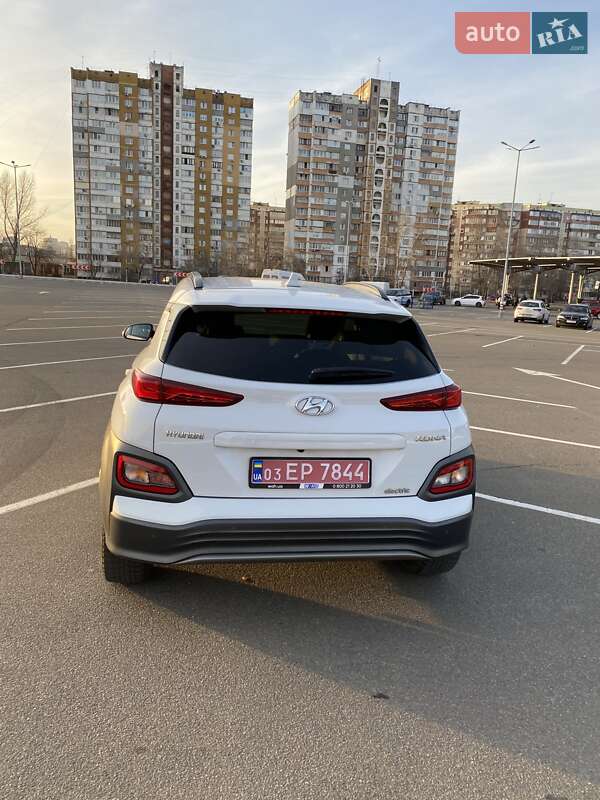 Внедорожник / Кроссовер Hyundai Kona Electric 2019 в Киеве