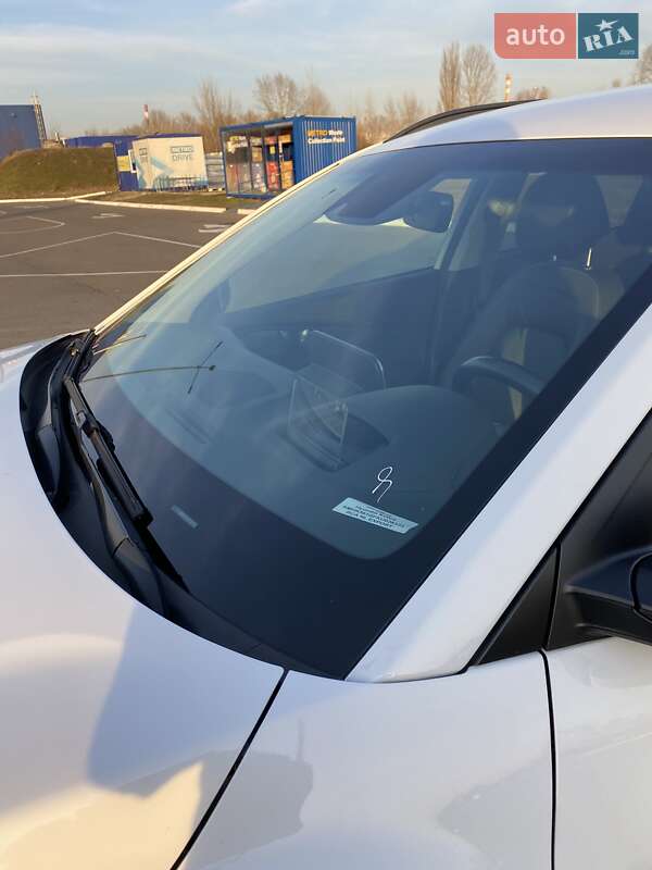 Внедорожник / Кроссовер Hyundai Kona Electric 2019 в Киеве