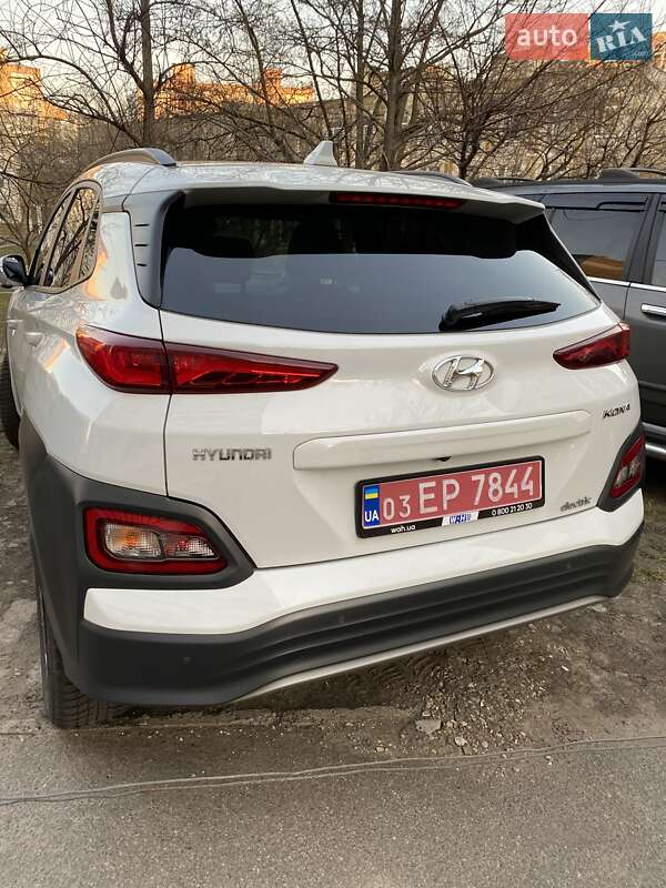 Внедорожник / Кроссовер Hyundai Kona Electric 2019 в Киеве