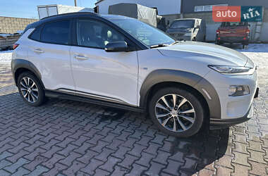 Внедорожник / Кроссовер Hyundai Kona Electric 2018 в 