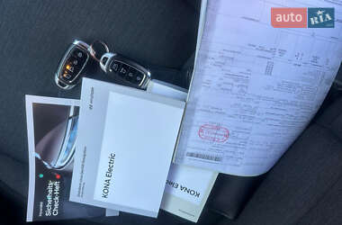Позашляховик / Кросовер Hyundai Kona Electric 2021 в 